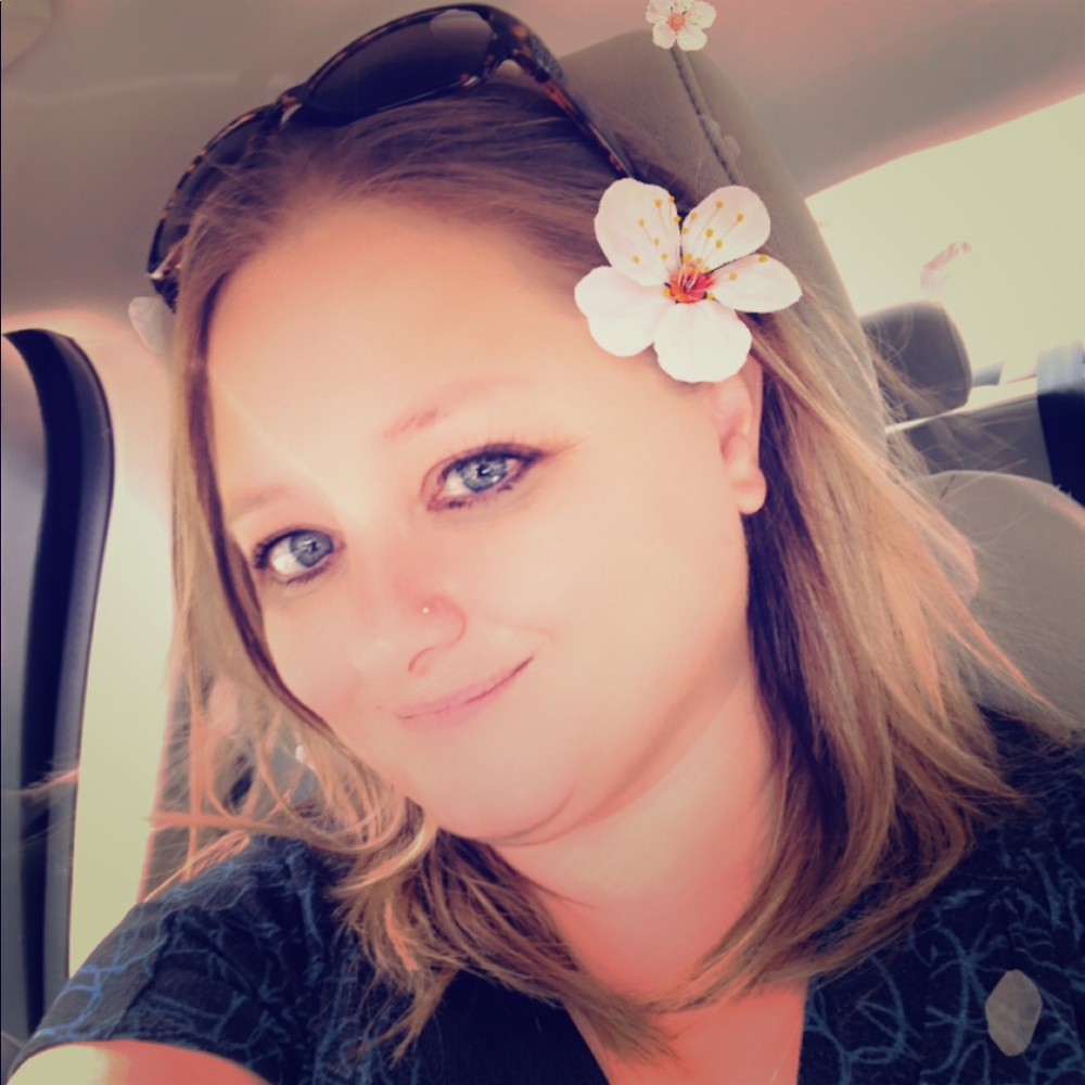 Meet your Posher, Julie